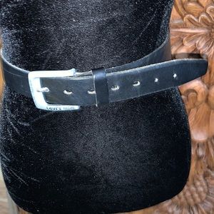 EUC Levi’s black leather belt size 28 waist